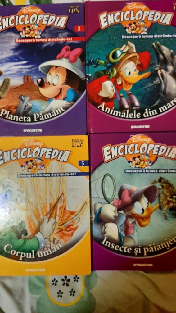 Enciclopedii Disney Descoperă lumea distrandu-te!