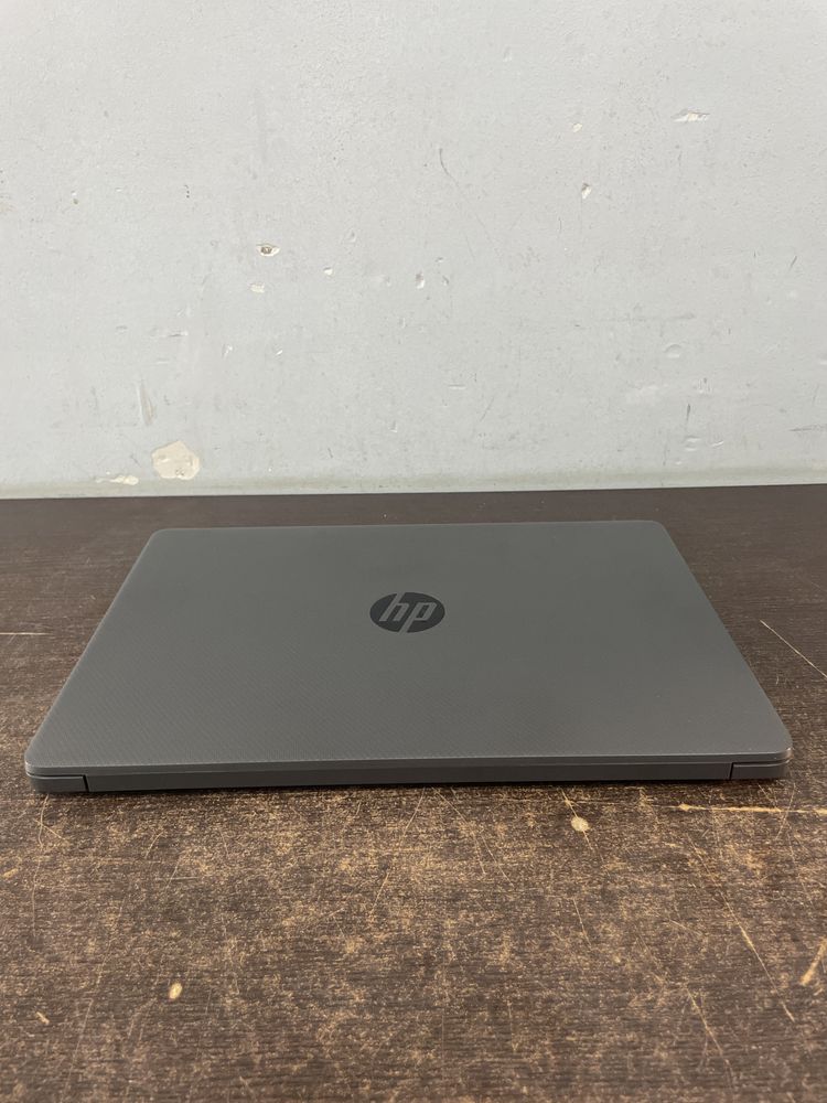 Laptop gaming hp ryzen 5  ssd 240 gb  8 gb ram