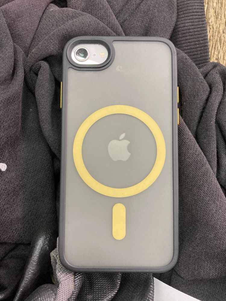 Iphone SE Перфектен