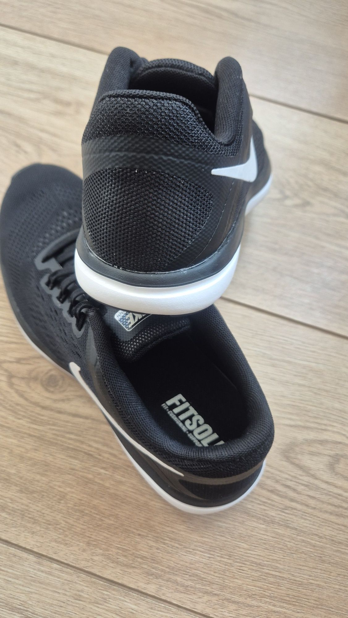 Нови маратонки Nike