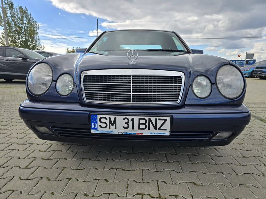 Mercedes Benz E200 Old Timer