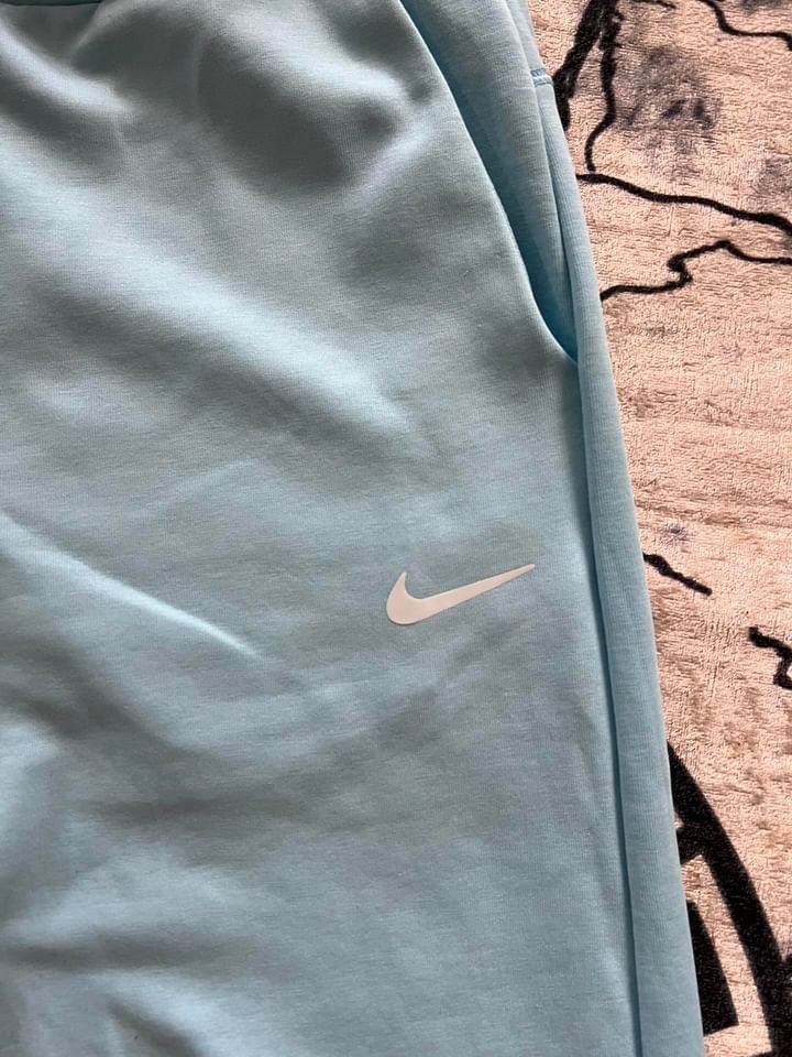 Pantaloni nike nocta