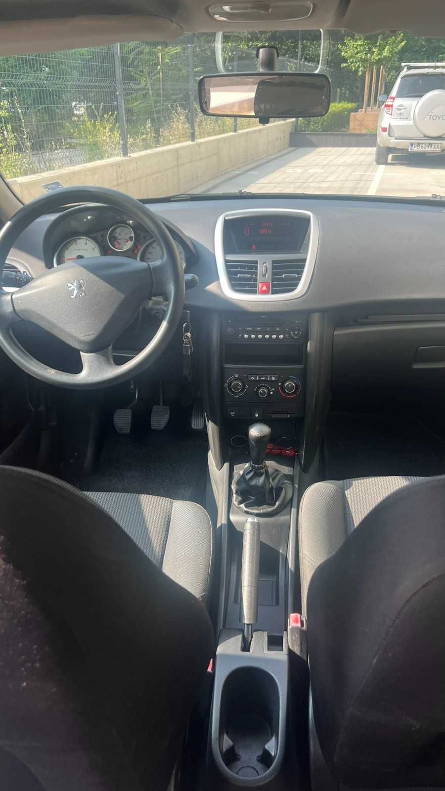 Продавам Peugeot 207 SW 1,4