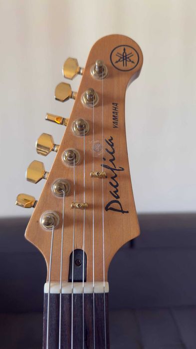 Электрогитара Yamaha Pacifica 402S