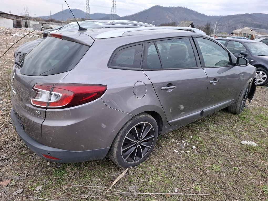 Dezmembrez Renault Megane 3