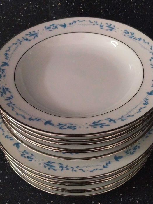 Уникален немски сервиз за хранене