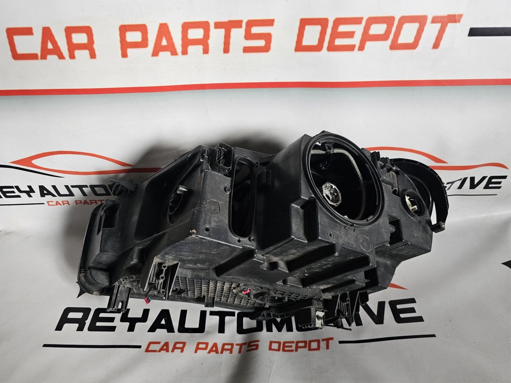 Far dreapta bixenon BMW X5 F15 X6 F16