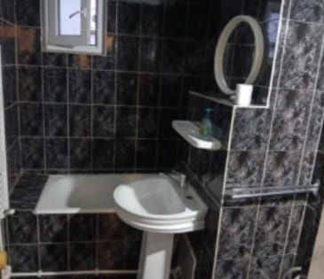 Închiriez apartament