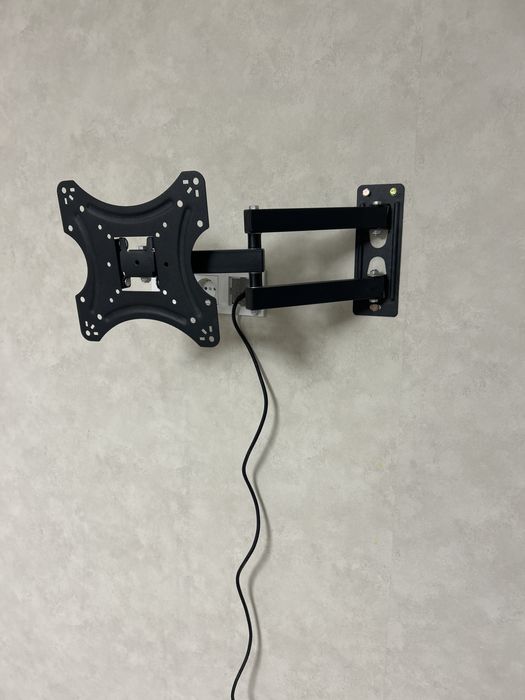 Продам кронштейн