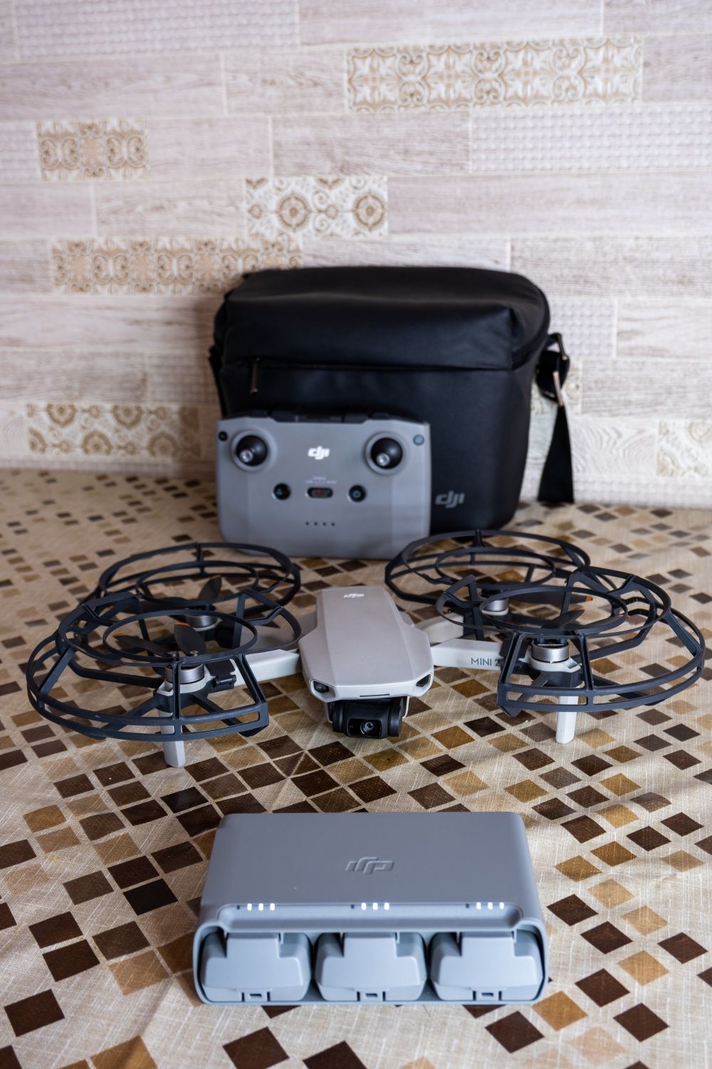 Квадрокоптер DJI mini 2 Fly More Combo + Защита пропов, три аккумуля.