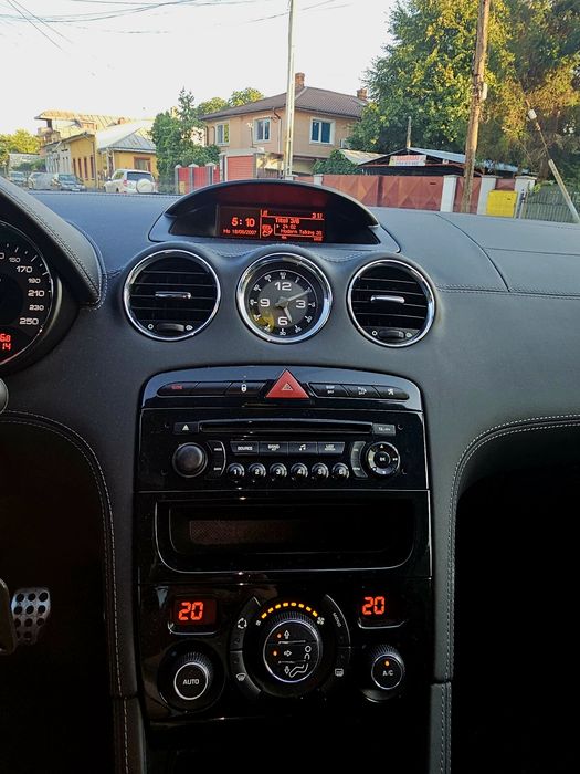 Vând Peugeot RCZ
