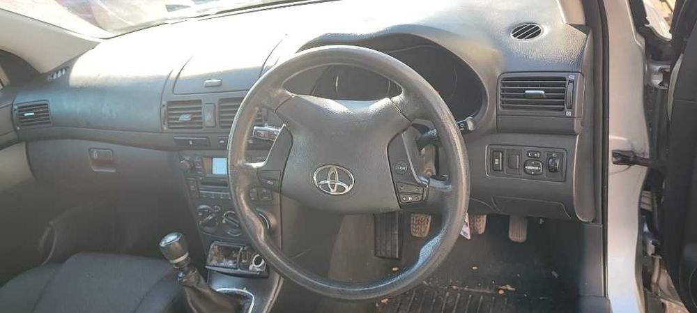 Dezmembrez Toyota Avensis 2.0 D an 2007 cod motor 1AD-FTV