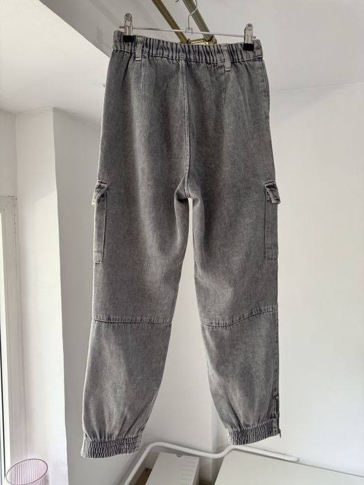 Pantaloni cargo Bershka denim gri