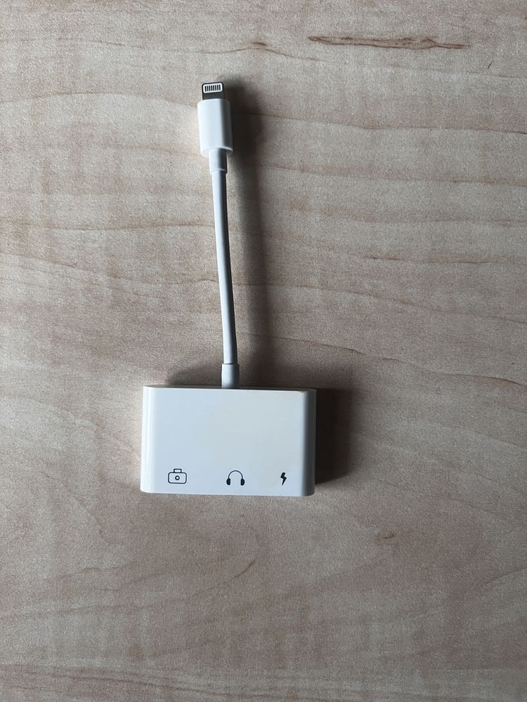 Cablu date Apple Lightning cu adaptor camera USB 3.0 si Jack