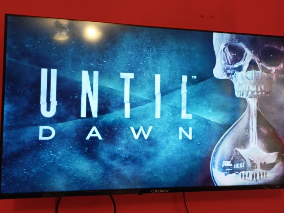 Sony playstation 4 на 1 tb пълен комплект плюс 3 игри