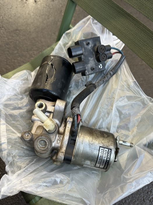 Рабочий насос абс, на лексус лс 460