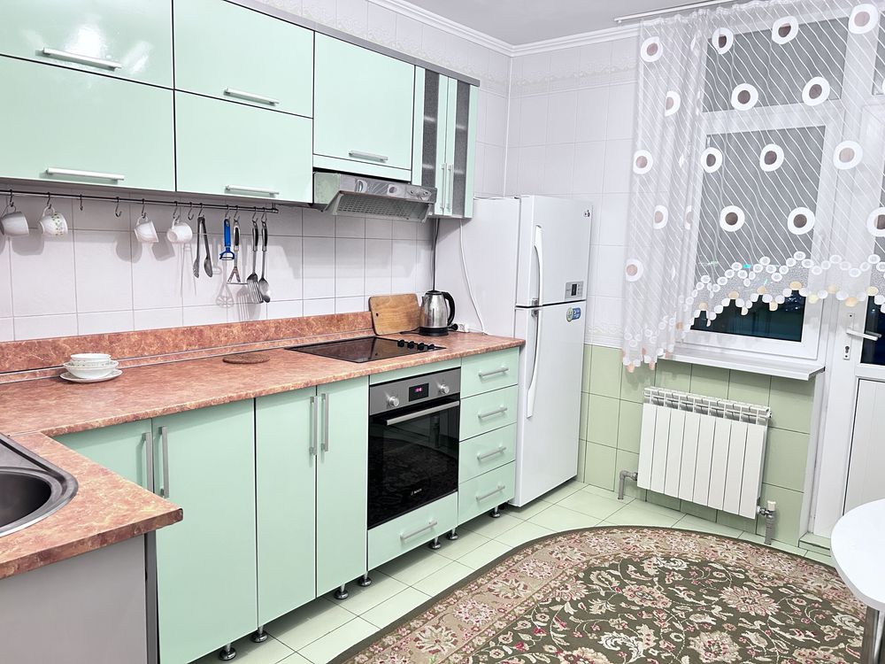 2к кв посуточно, Актобе, Керуен центр, ЖК Ажары