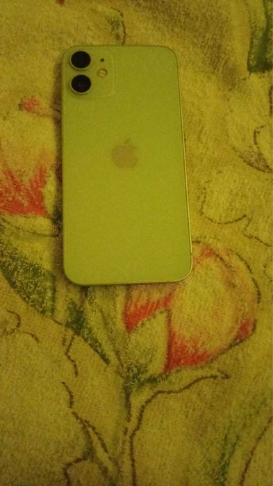 Продаю айфон 12 мини