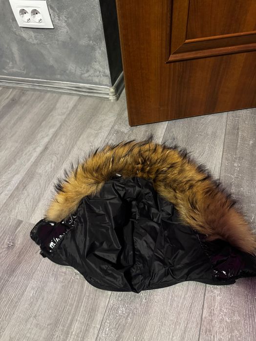 Geaca de iarna marimea M 60-70 kg + gluga din blana de vulpe naturala