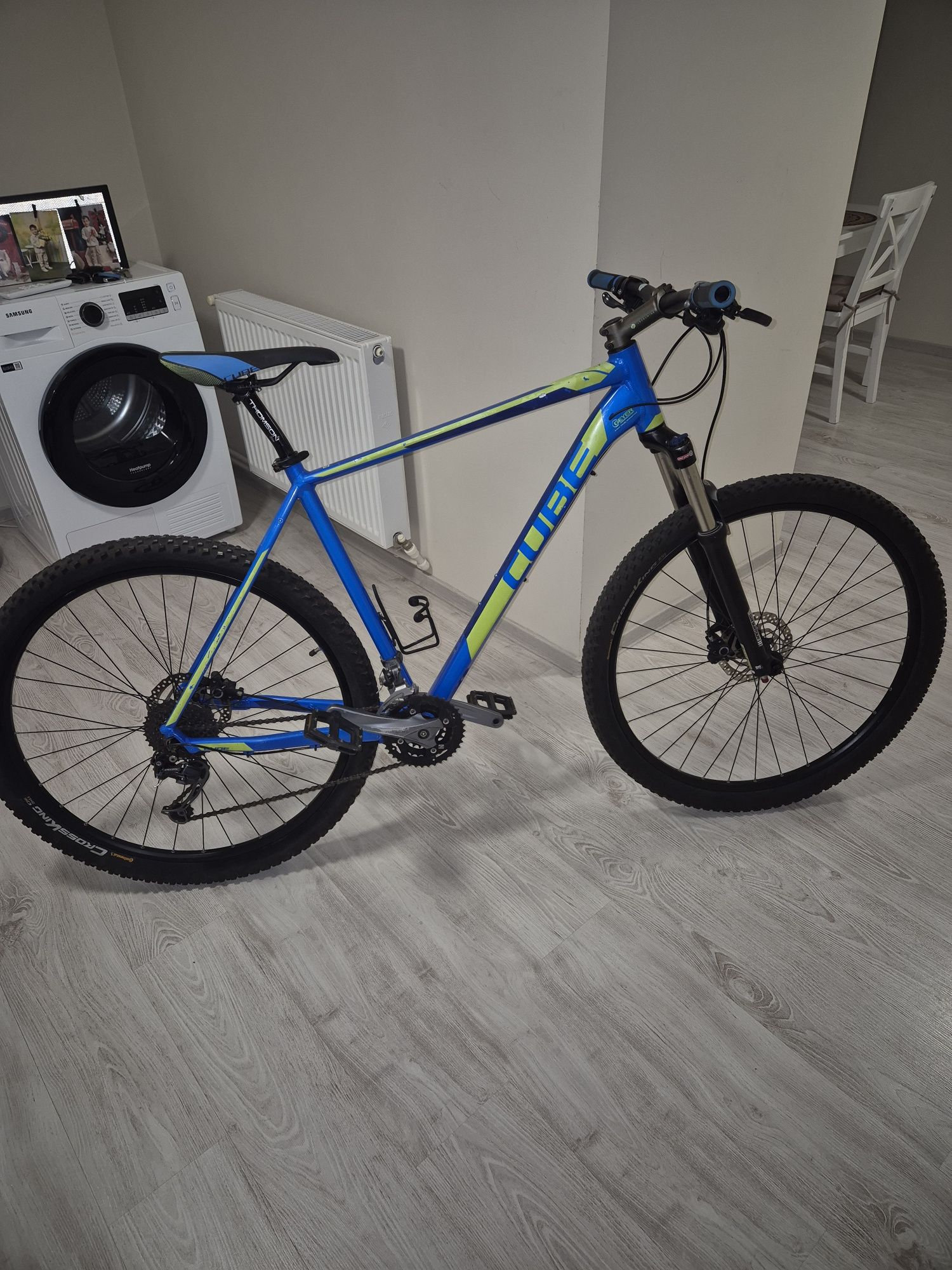 Bicicleta CUBE,roti 29,furca aer,frane hidraulice,full Shimano DEORE