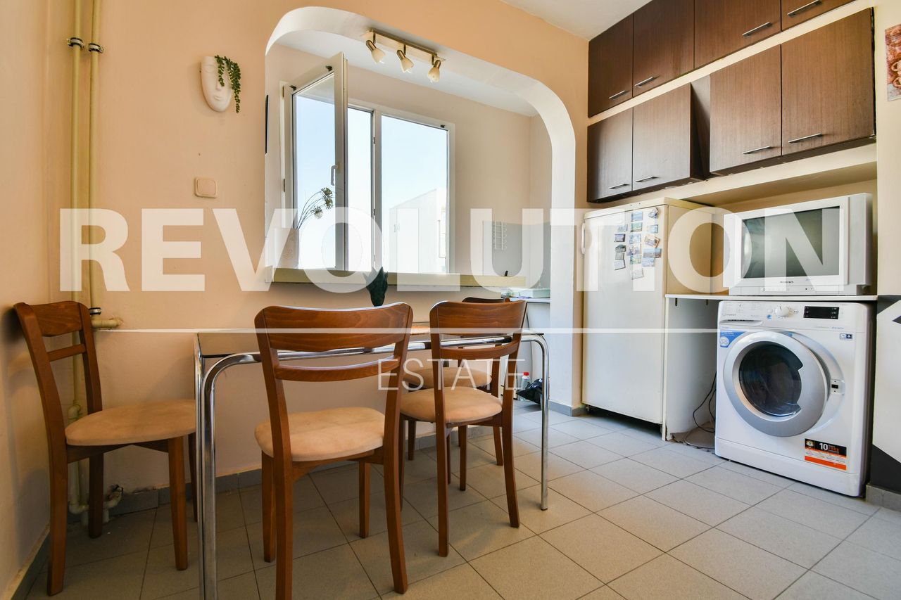 Дава се под наем Двустаен апартамент в София, Борово - 68 кв.м за 400 € - Снимка #2