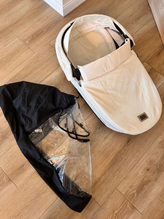 Кош за новородено Cybex Priam 4 /e-PRIAM Lux