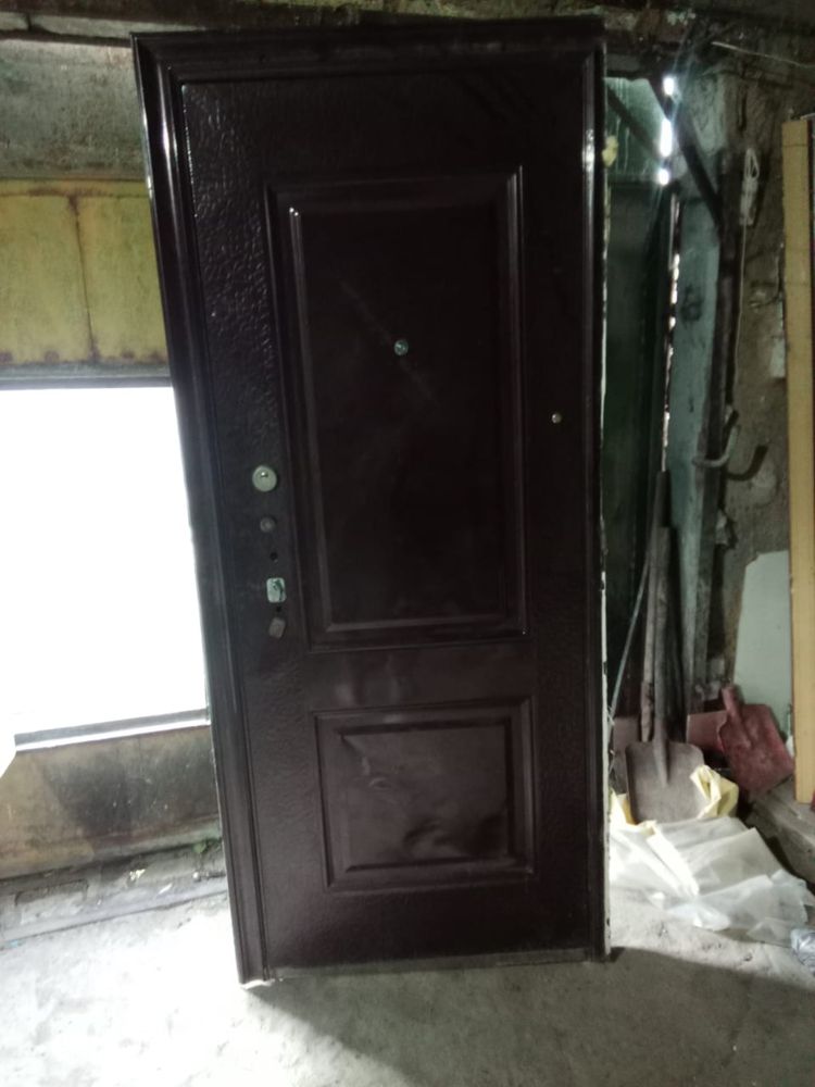 Продается дверь