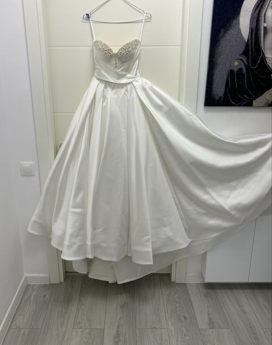 Vand rochie de mireasa