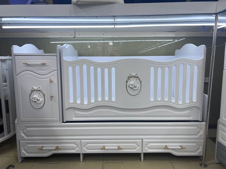 Детская кроватка