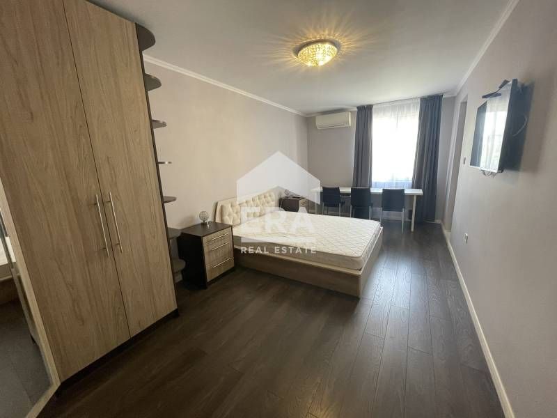 Дава се под наем Тристаен апартамент в Варна, Левски - 114 кв.м за 750 € - Снимка #4