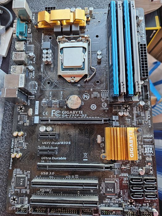 Продавам дъно Gigabyte GA-Z97P-D3, процесор I5 4690K и 16Gb рам