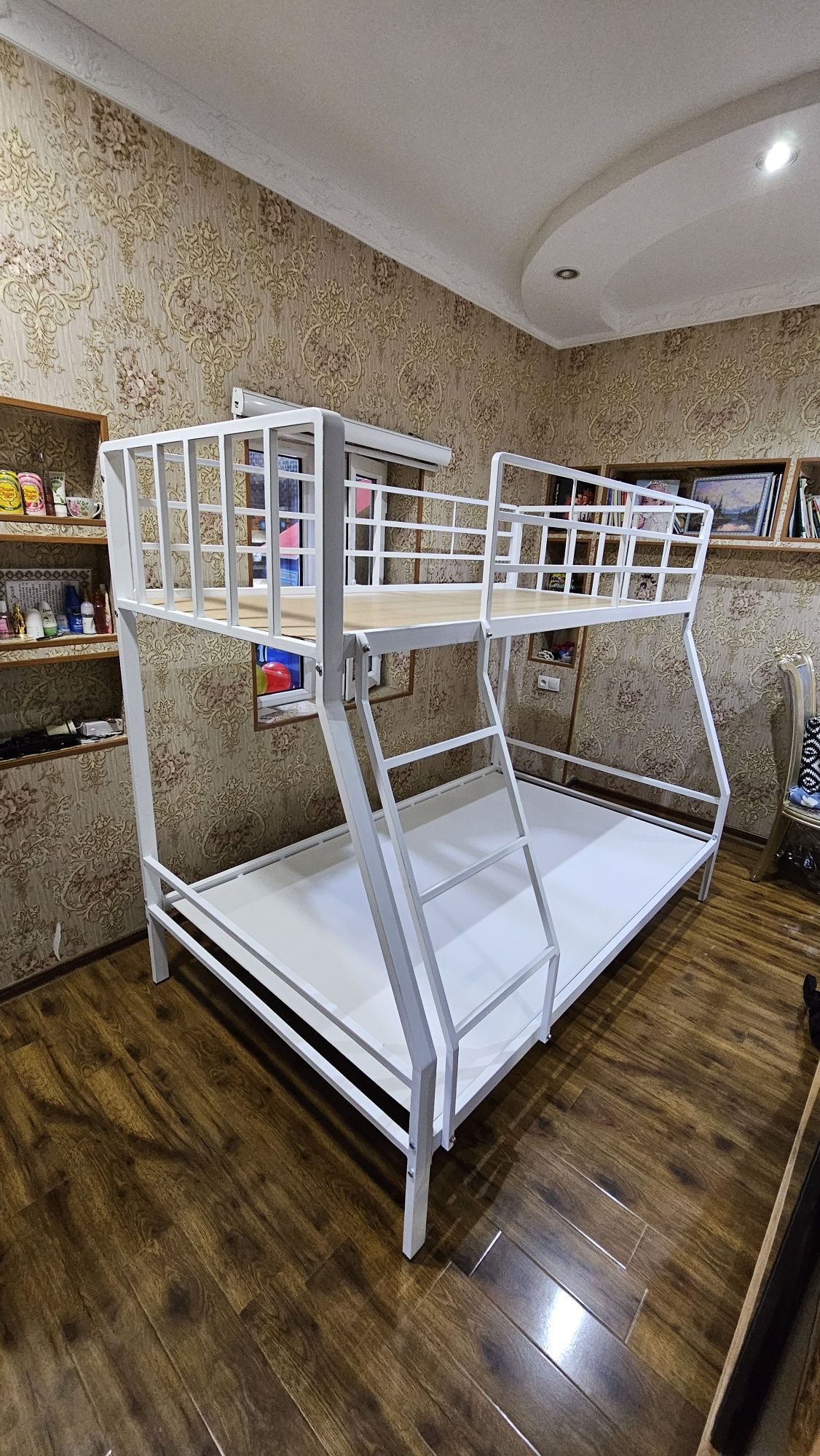 АКЦИЯ. Двухъярусная кровать металлическая.