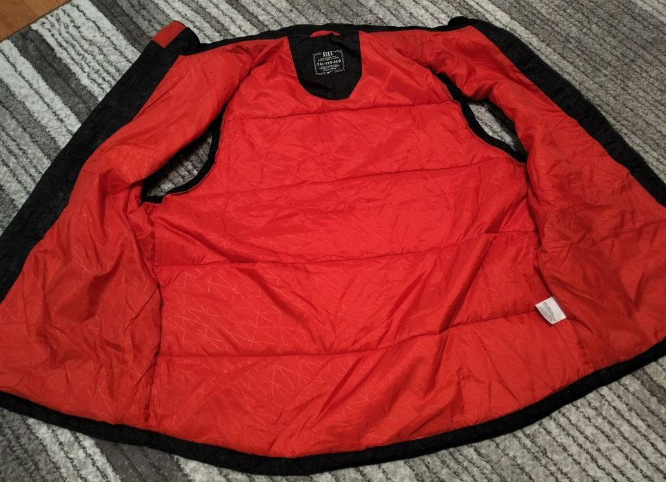 Cardigan Hugo Boss XL și vestă Nike 2XL