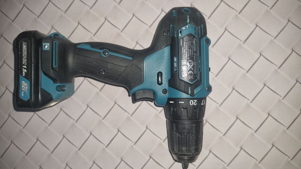 Продам Makita DF333D 12v
