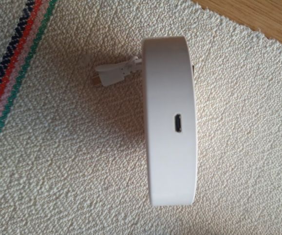 Lampă automată în dulap