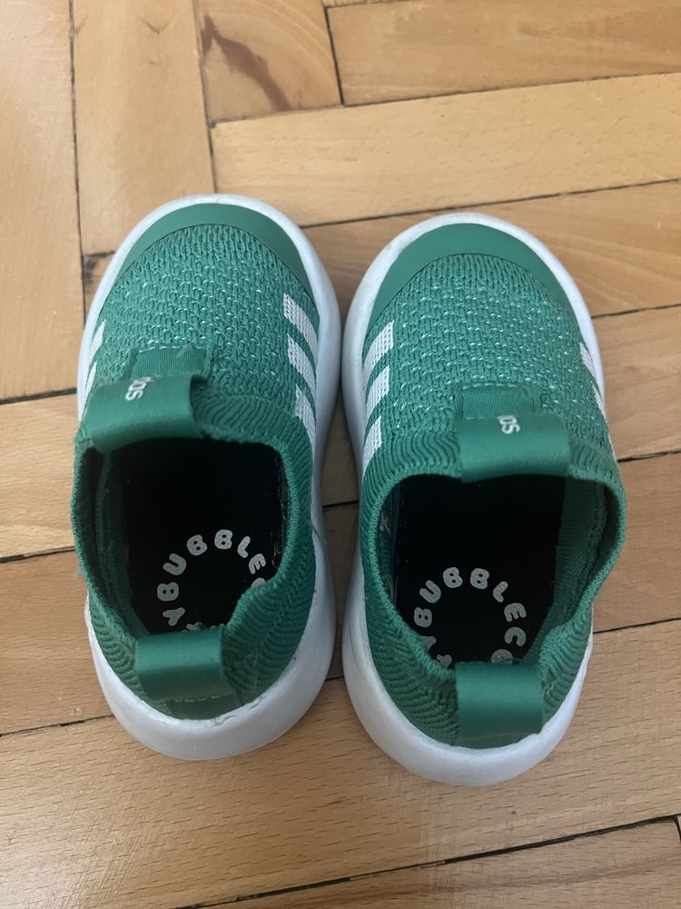 Adidas bubble comfy