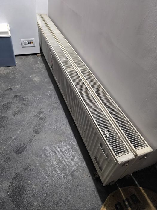 2 calorifere 2400x300