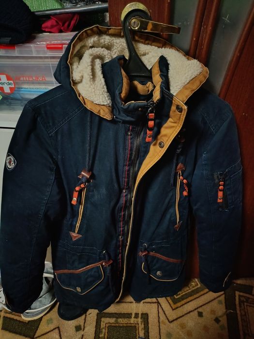 Продам куртки 44-46 размер