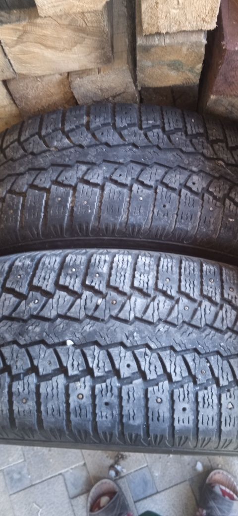 Зимние шины.255. 60R18