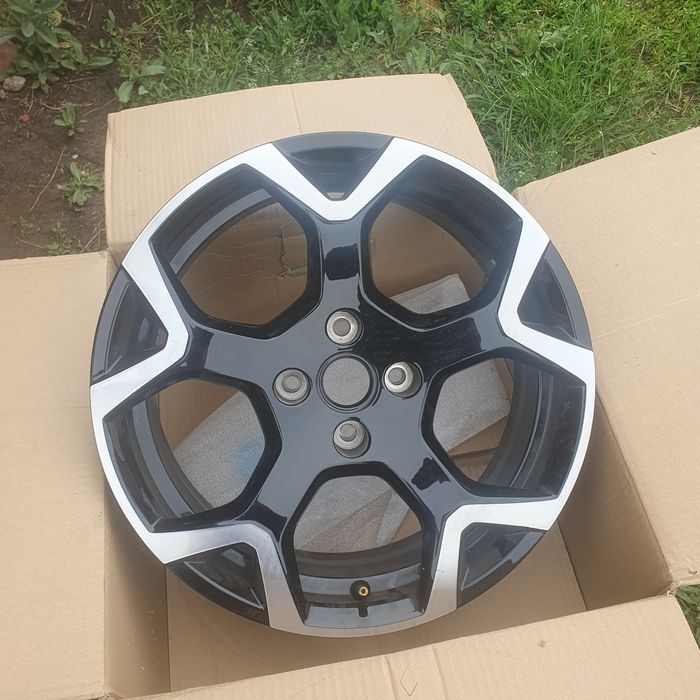 Janta aliaj NOUA Matrix Opel Crossland Mokka R17 2020- 2024 39216684