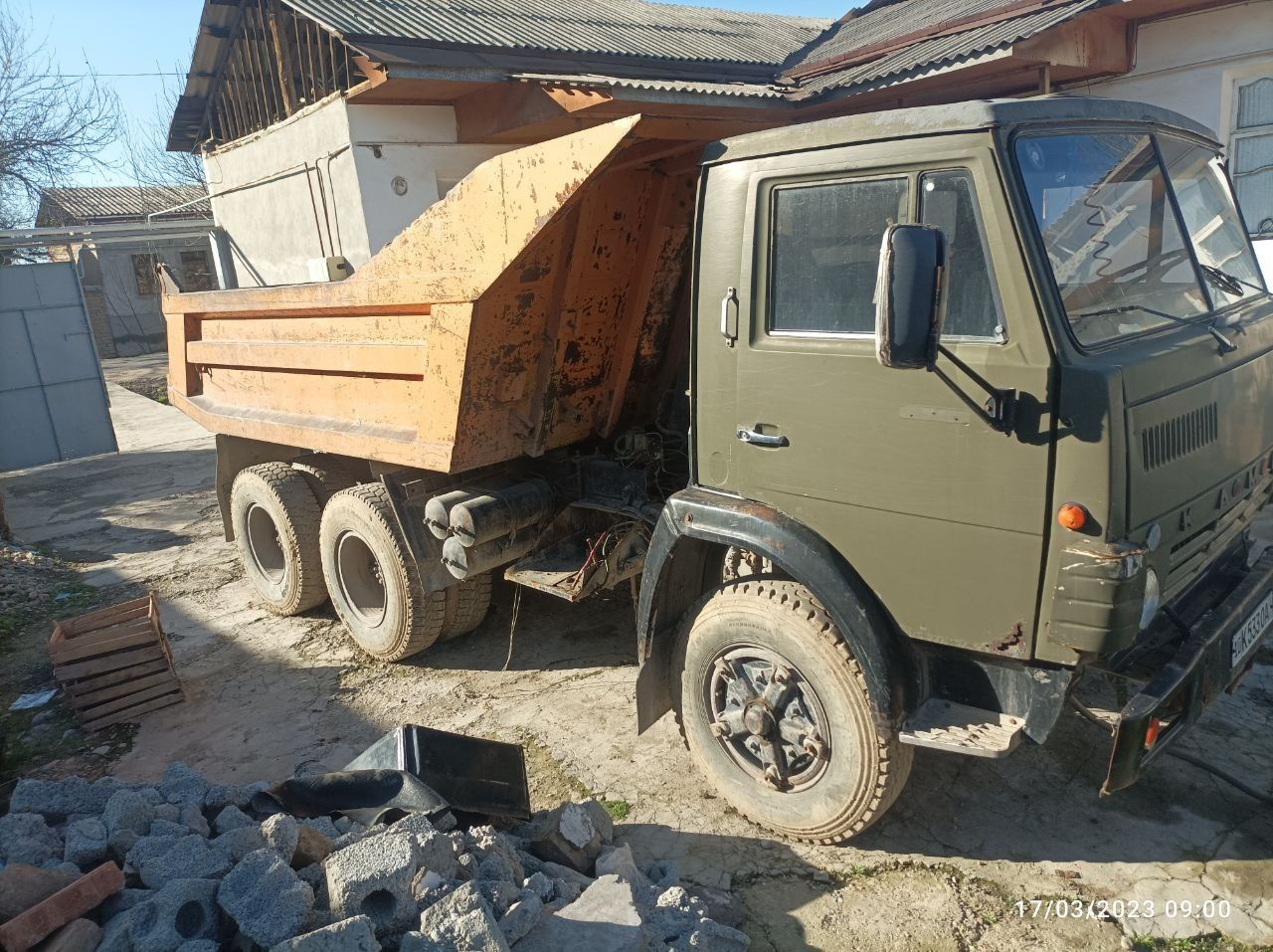 KAMAZ Somasval sotiladi