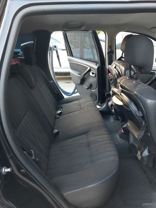 Dacia Duster 4x4 benzină+ GPL