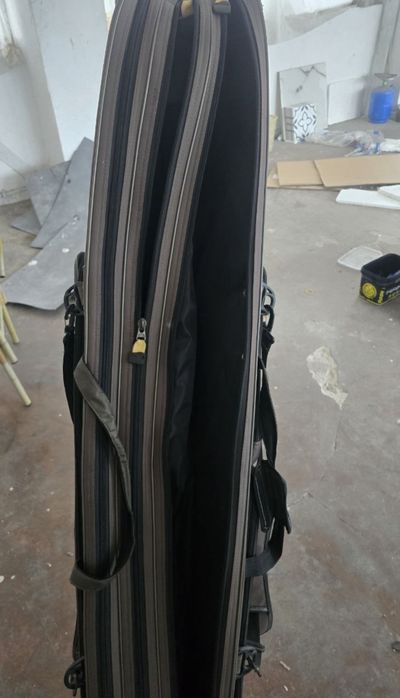 Geanta scule pescuit Mivardi si husa lansete cu trepied