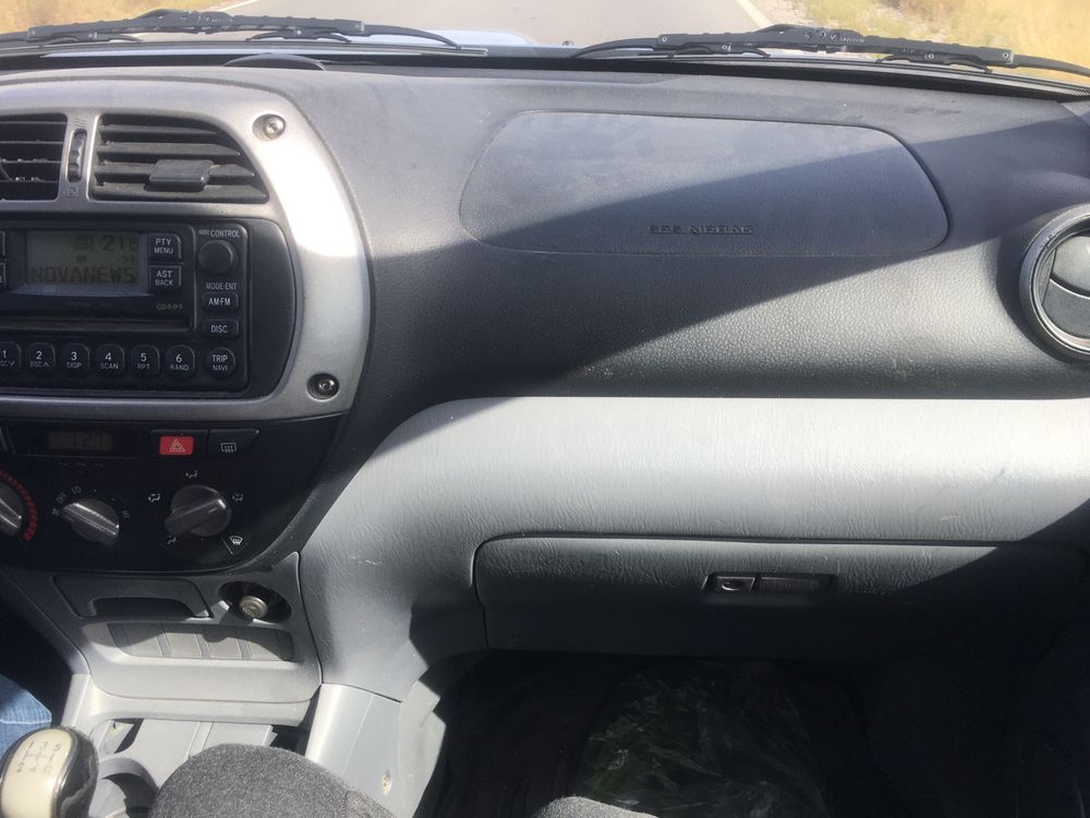 Toyota Rav4 2003година