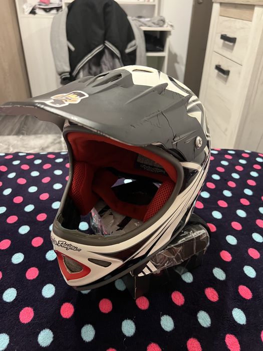 Casca Troy lee designs