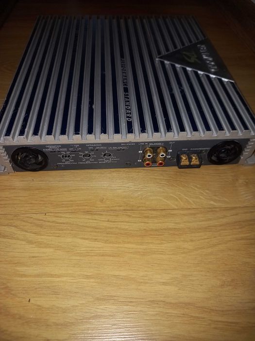 Субуфер и усилвател