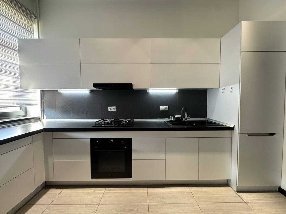 Продаётся Новостройка 3в4/4/6 Евро ремонтом обстановкой + парковка !