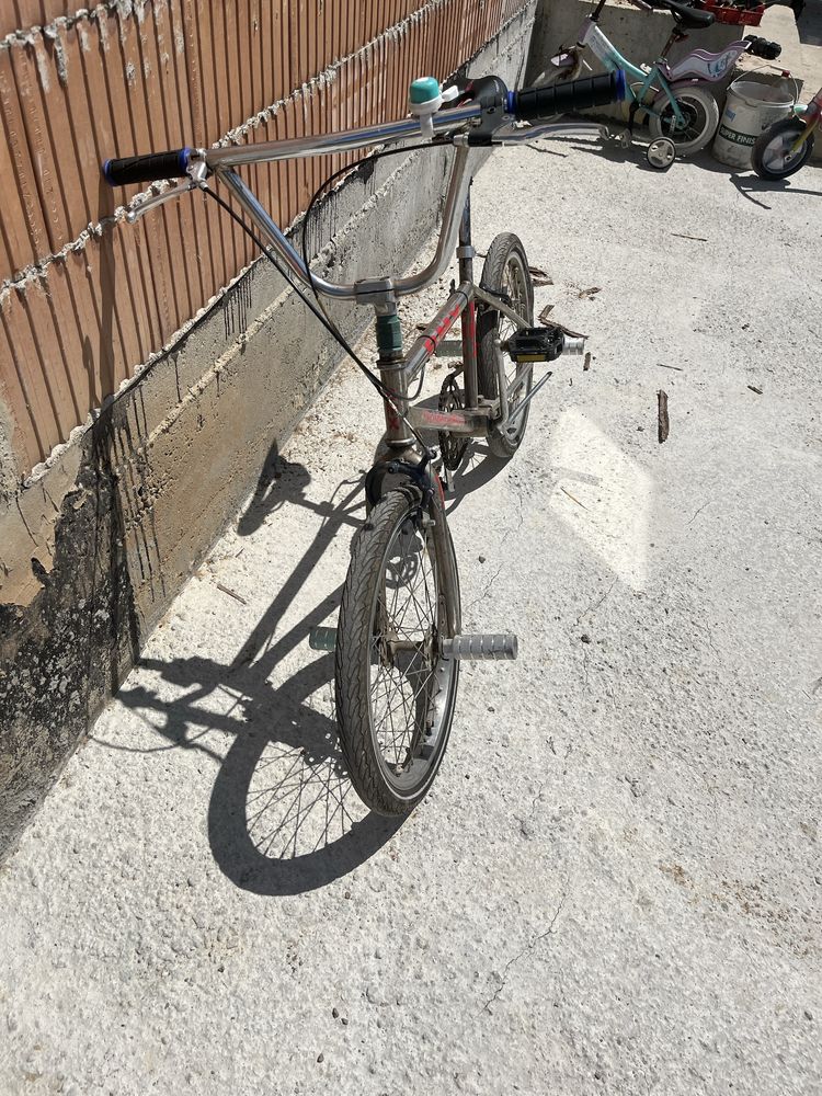 Колело bmx с пегове