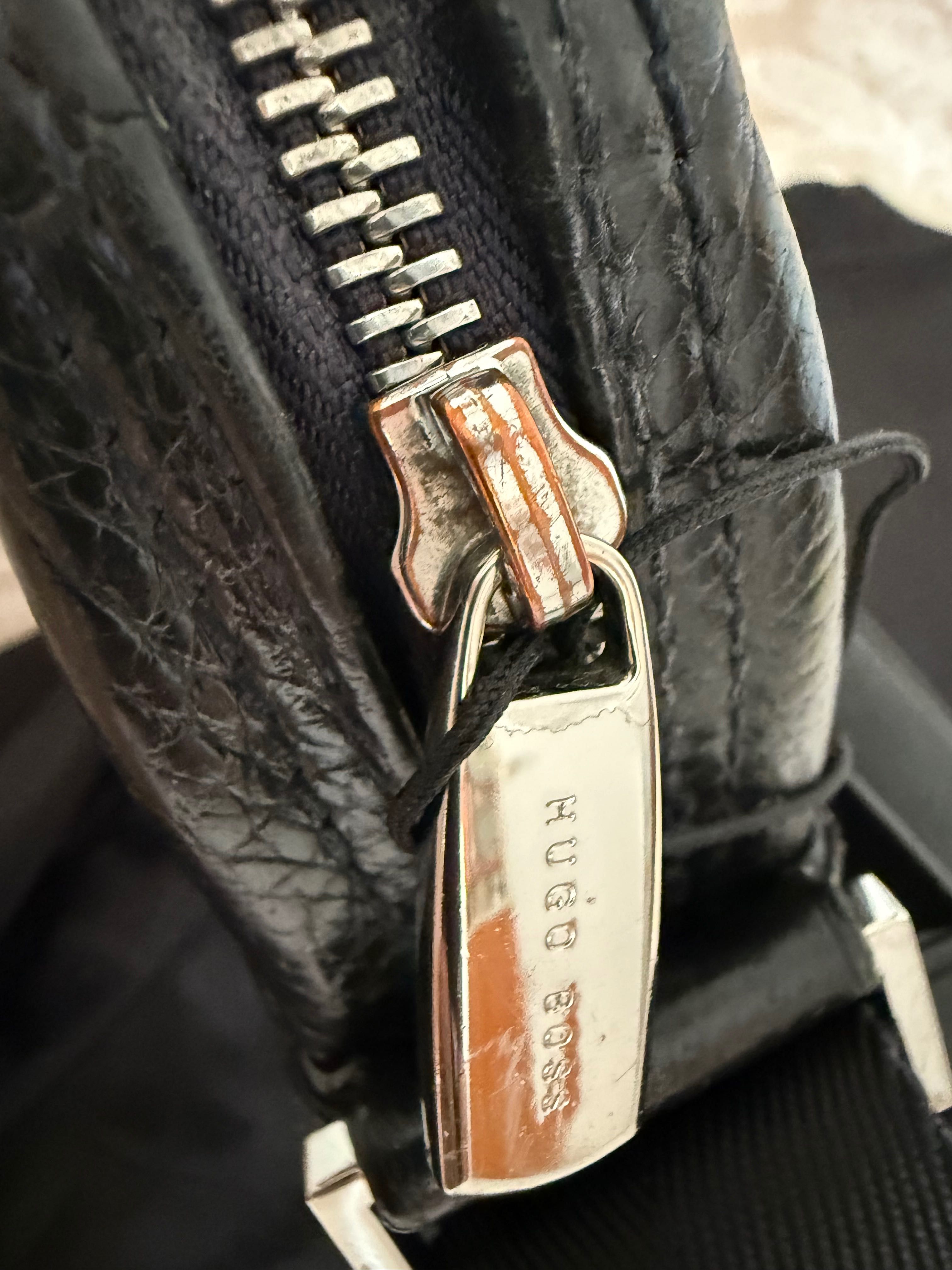 Оригинална мъжка чанта Hugo Boss – естествена кожа, нова с етикет