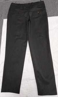 Pantaloni marime 38